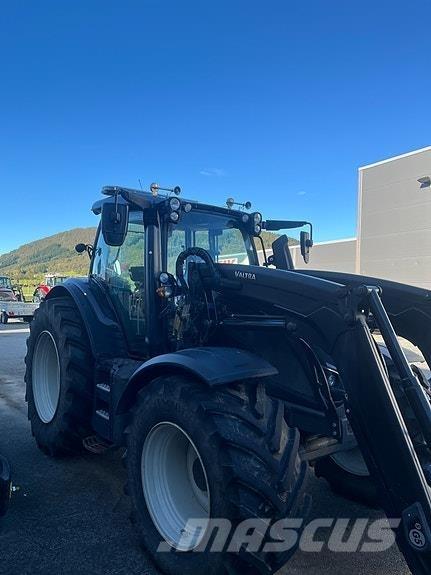 Valtra N174D Traktory