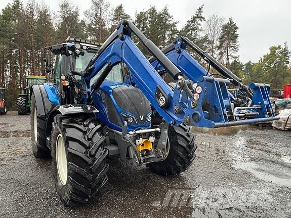 Valtra N174D Traktory