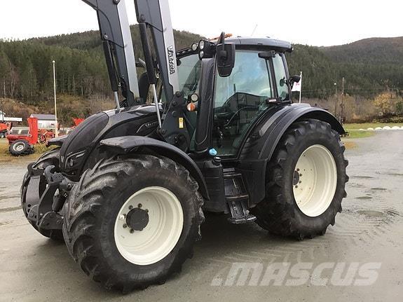 Valtra N174D Traktory