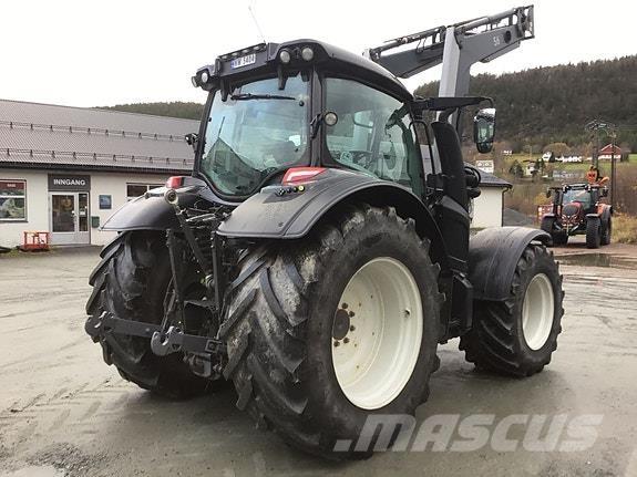 Valtra N174D Traktory
