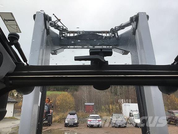 Valtra N174D Traktory