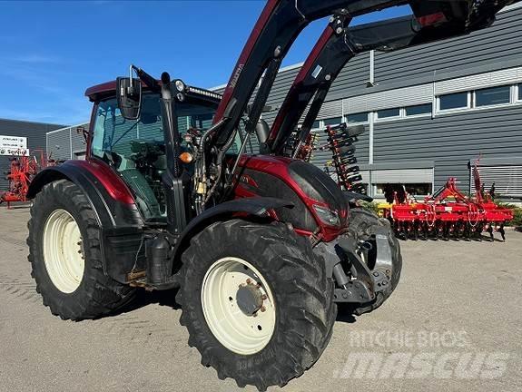 Valtra N174V Traktory