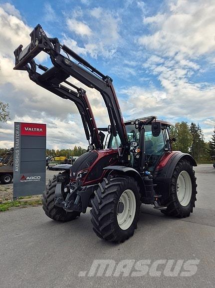 Valtra N174V Traktory