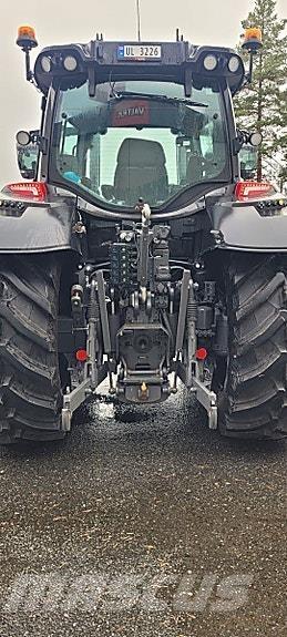 Valtra N175 Traktory