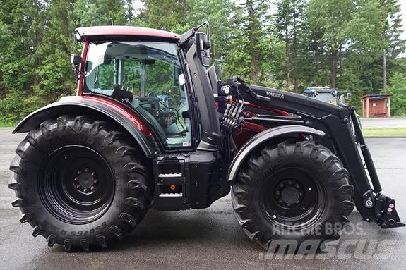Valtra N175 HiTech Traktory
