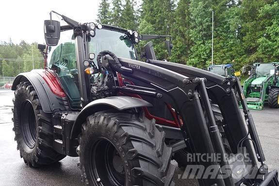Valtra N175 HiTech Traktory