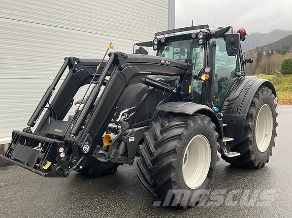 Valtra N175D Traktory