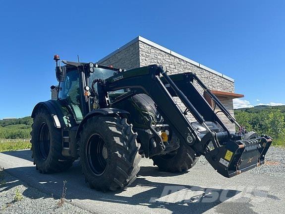 Valtra N175D Traktory