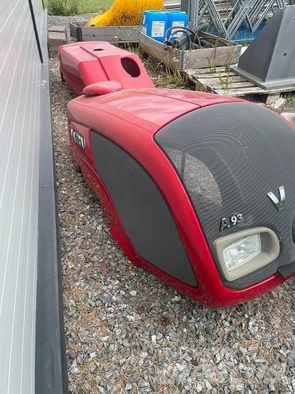 Valtra Panser Traktory