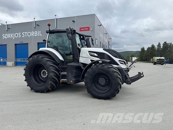 Valtra Q305 Traktory