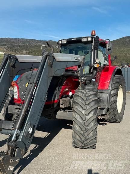 Valtra T 213 V Traktory