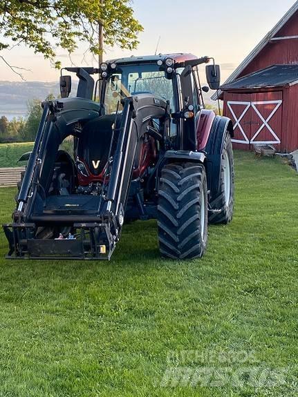 Valtra T174D Traktory