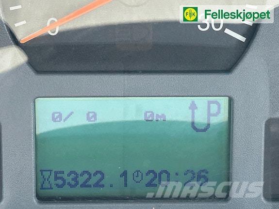 Valtra T190 Traktory