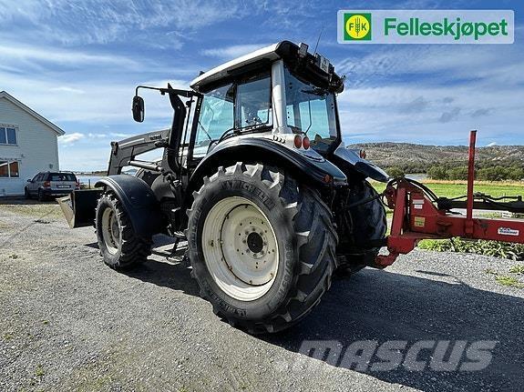 Valtra T190 Traktory