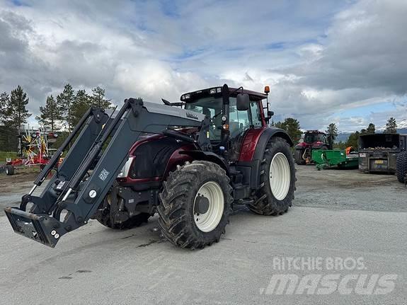 Valtra T203 Traktory