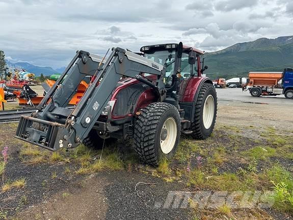 Valtra T203 Traktory