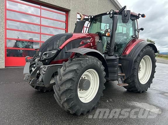 Valtra T234 Traktory