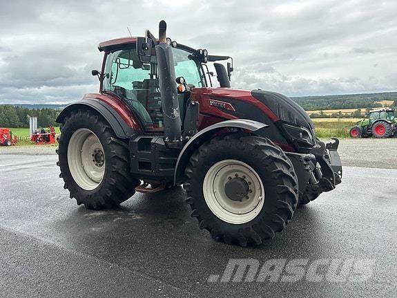 Valtra T234 Traktory