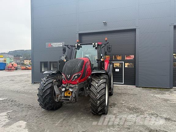 Valtra T234D Traktory