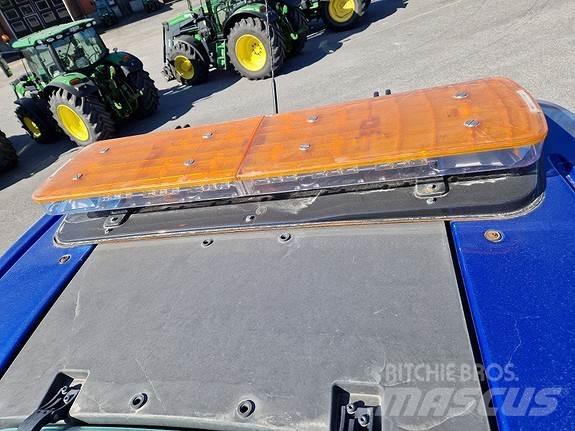 Valtra T235 Traktory