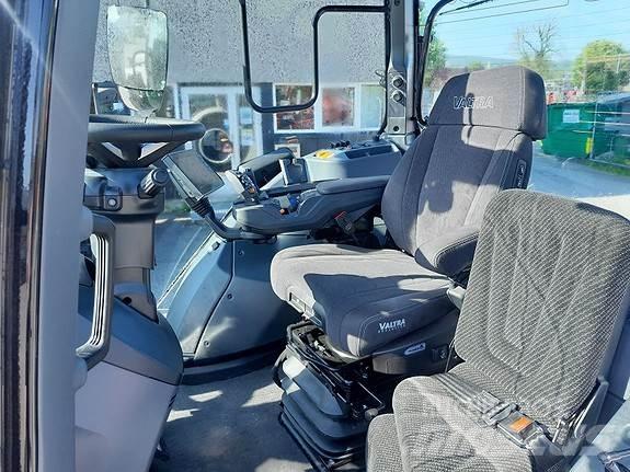 Valtra T235 Direct Traktory