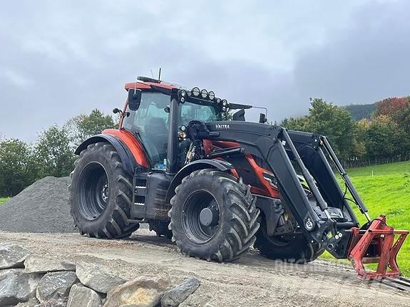 Valtra T235D Traktory