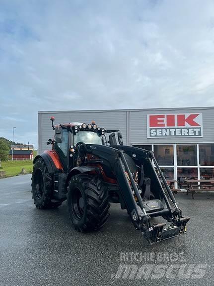 Valtra T235D Traktory