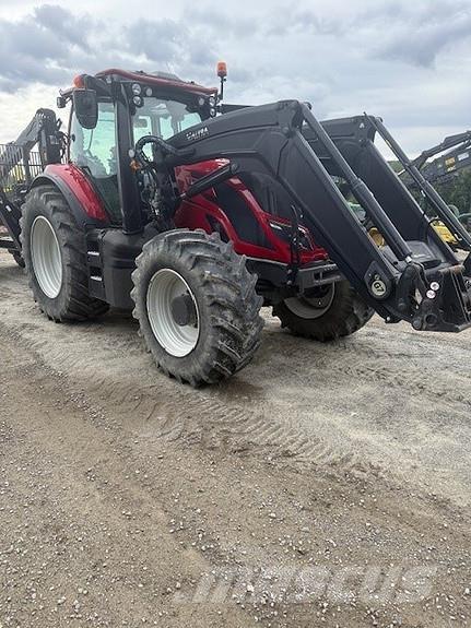 Valtra T254V Traktory
