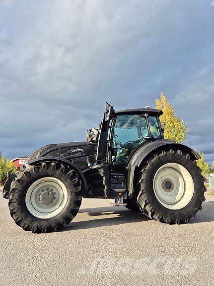 Valtra T254V Traktory
