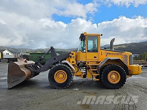 Volvo L90E Kolové nakladače