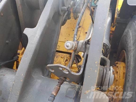 Volvo L90G Kolové nakladače