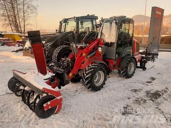 Weidemann 1880 Smykem řízené nakladače