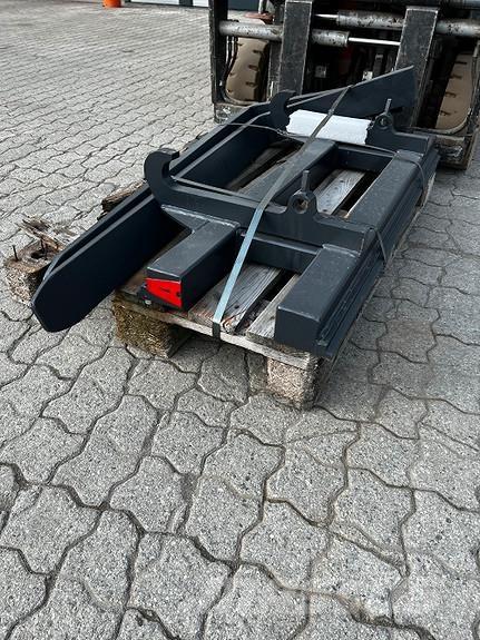   Další