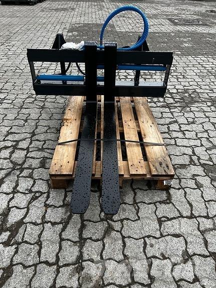   Další