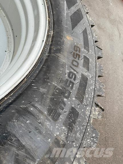   Pneumatiky, kola a ráfky