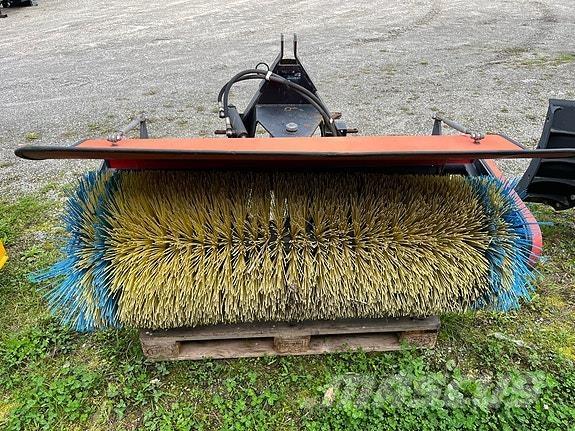   Další silniční a sněhové stroje