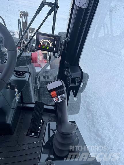Yanmar V7 Kolové nakladače