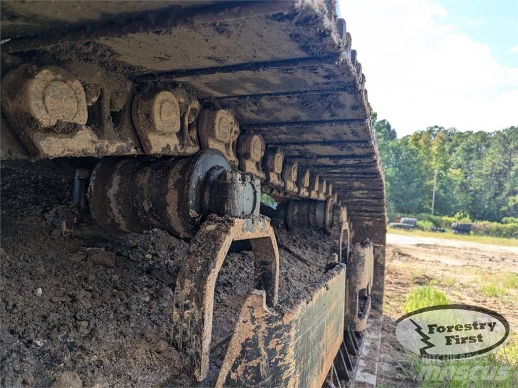 CAT 325D-FM Lesní nakladače