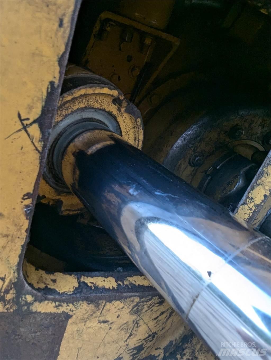 CAT 525C Lesnictví – ostatní