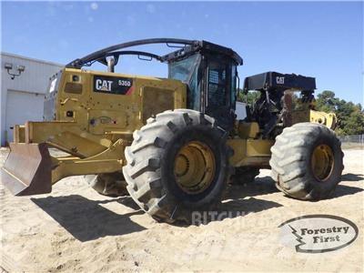 CAT 535D Skiddery