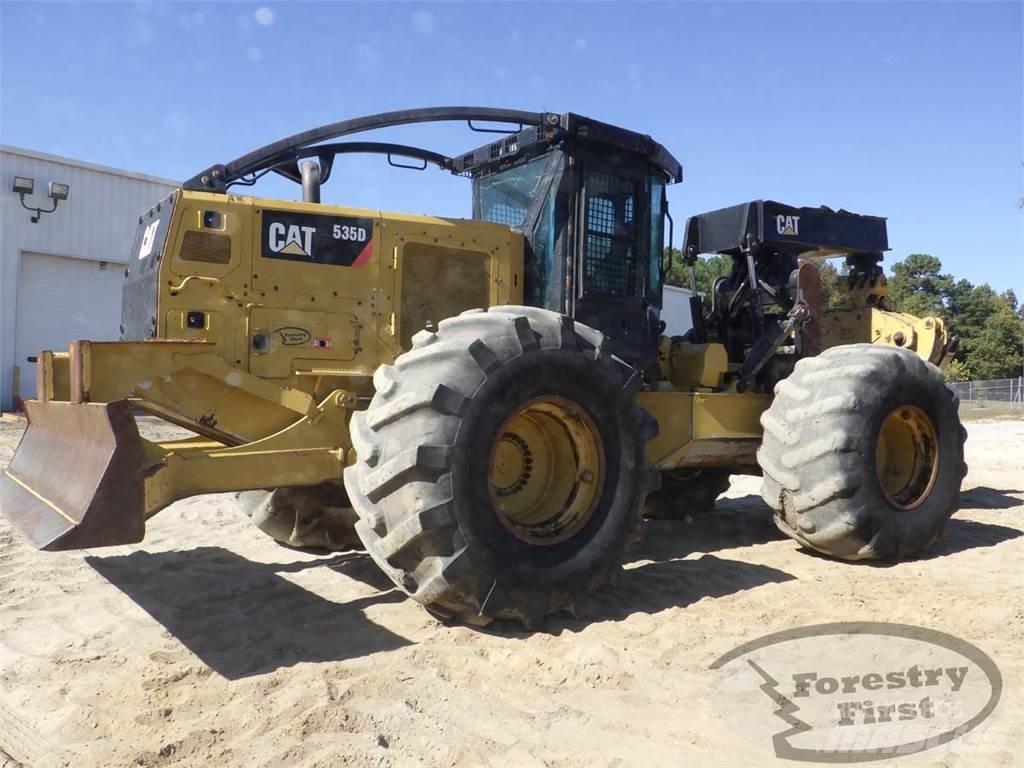 CAT 535D Skiddery