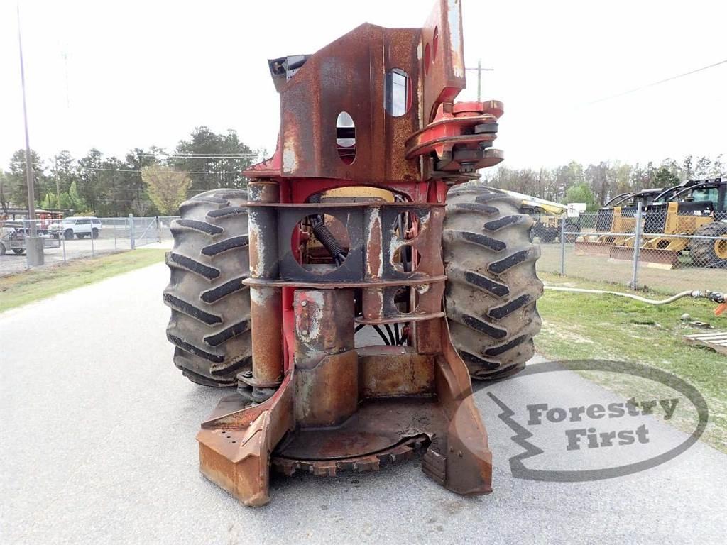 CAT 563C Kácecí harvestory