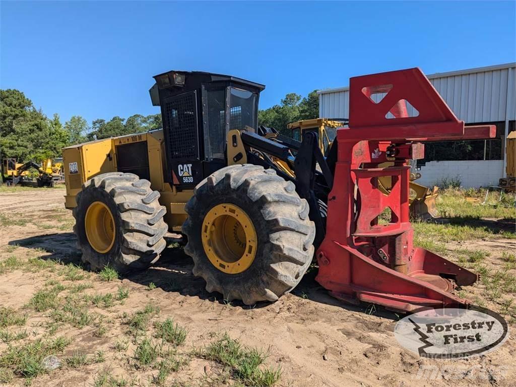 CAT 563D Kácecí harvestory