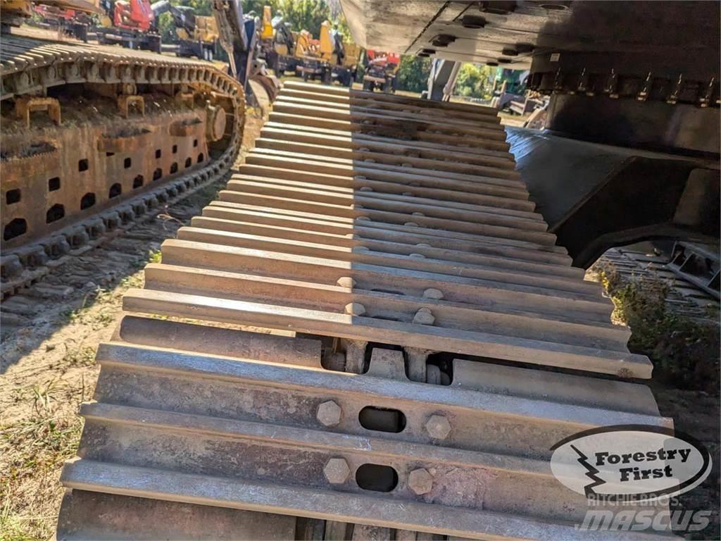 John Deere 2156G Lesní nakladače