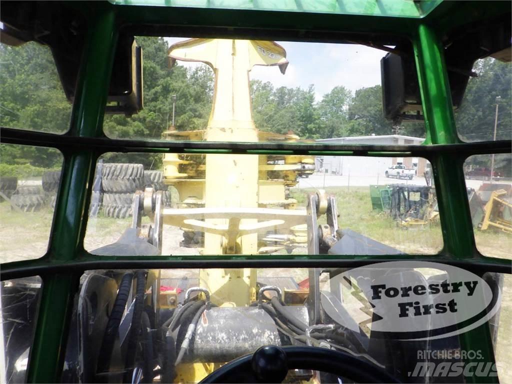 John Deere 843K Kácecí harvestory