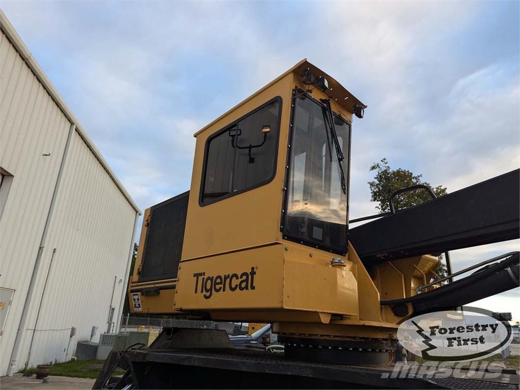 Tigercat 234b Lesní nakladače