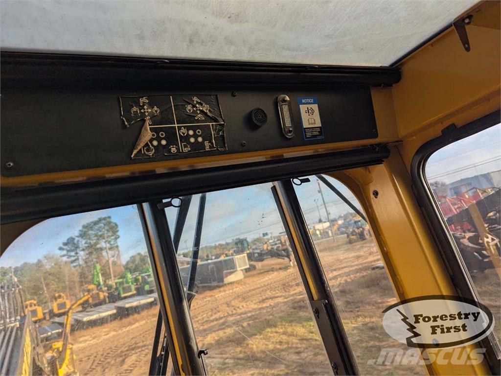 Tigercat 234B Lesní nakladače