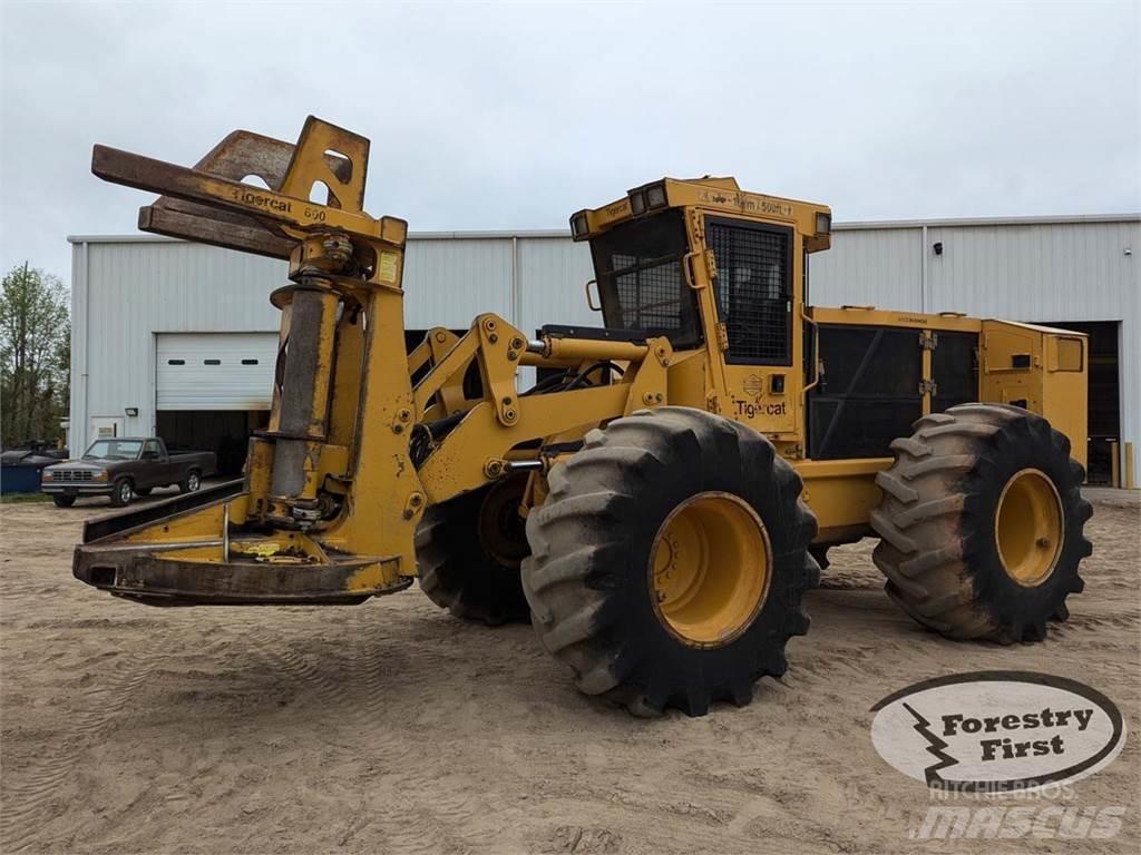 Tigercat 720G Kácecí harvestory