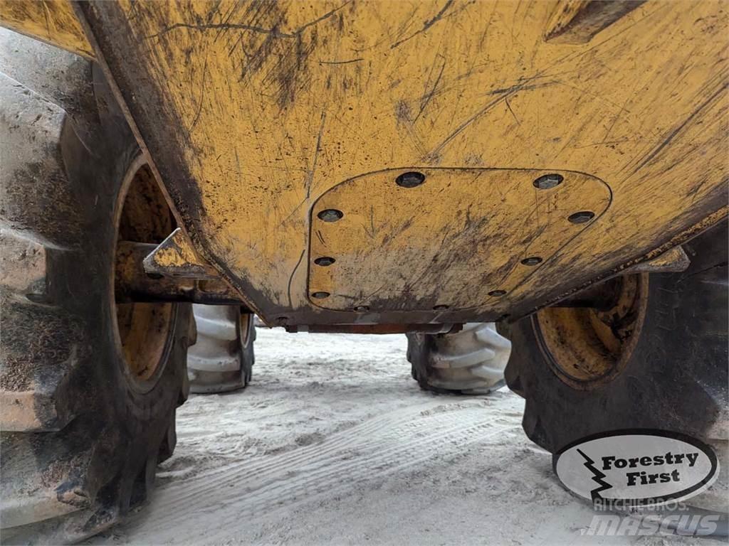 Tigercat 720G Kácecí harvestory