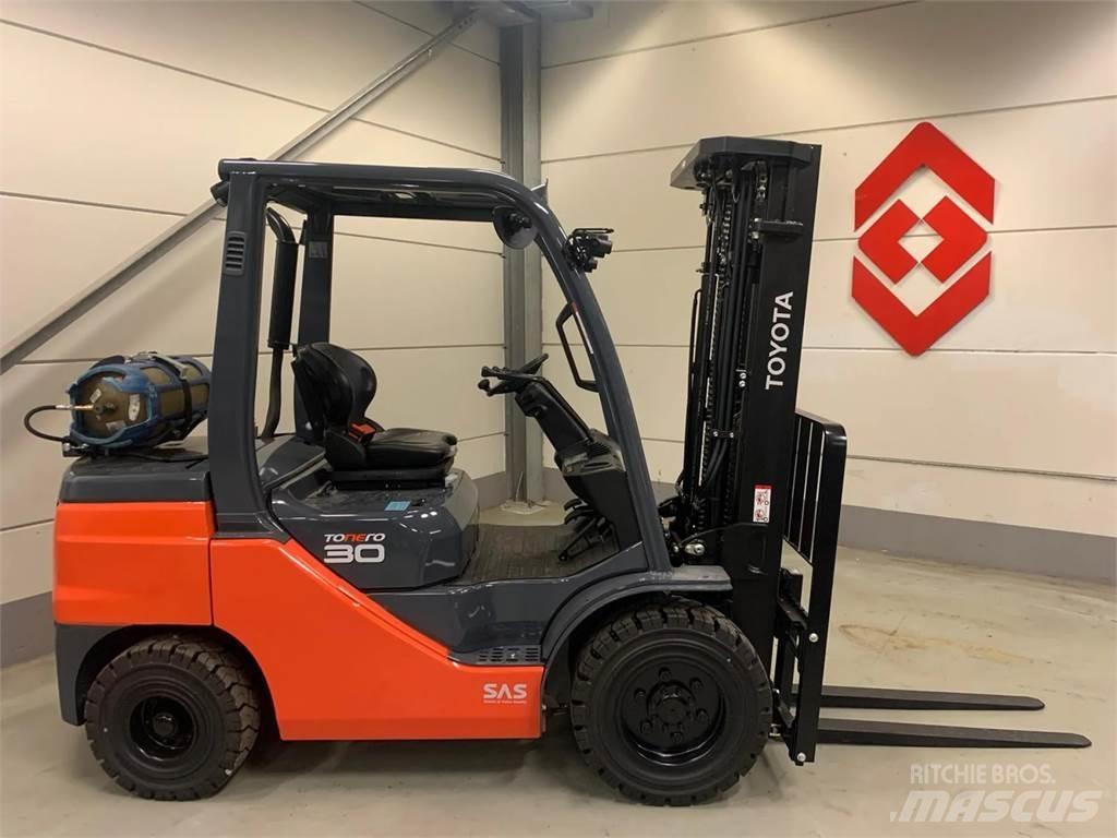 Toyota 02-8FGF30 LPG vozíky